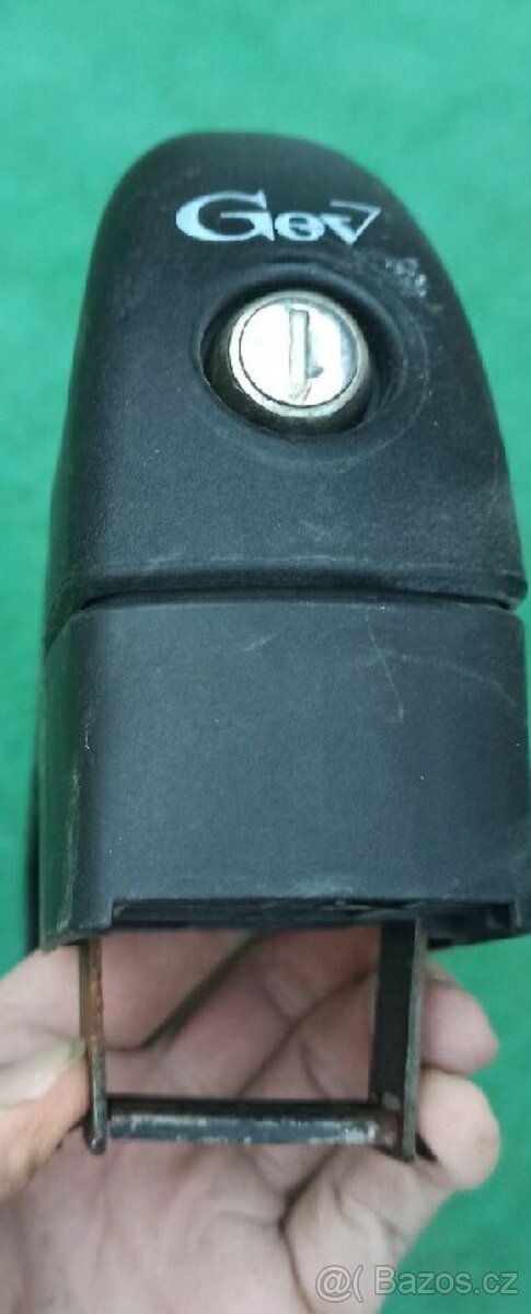 Prodám strešní nosič na 5 párov lyží GEV - 2