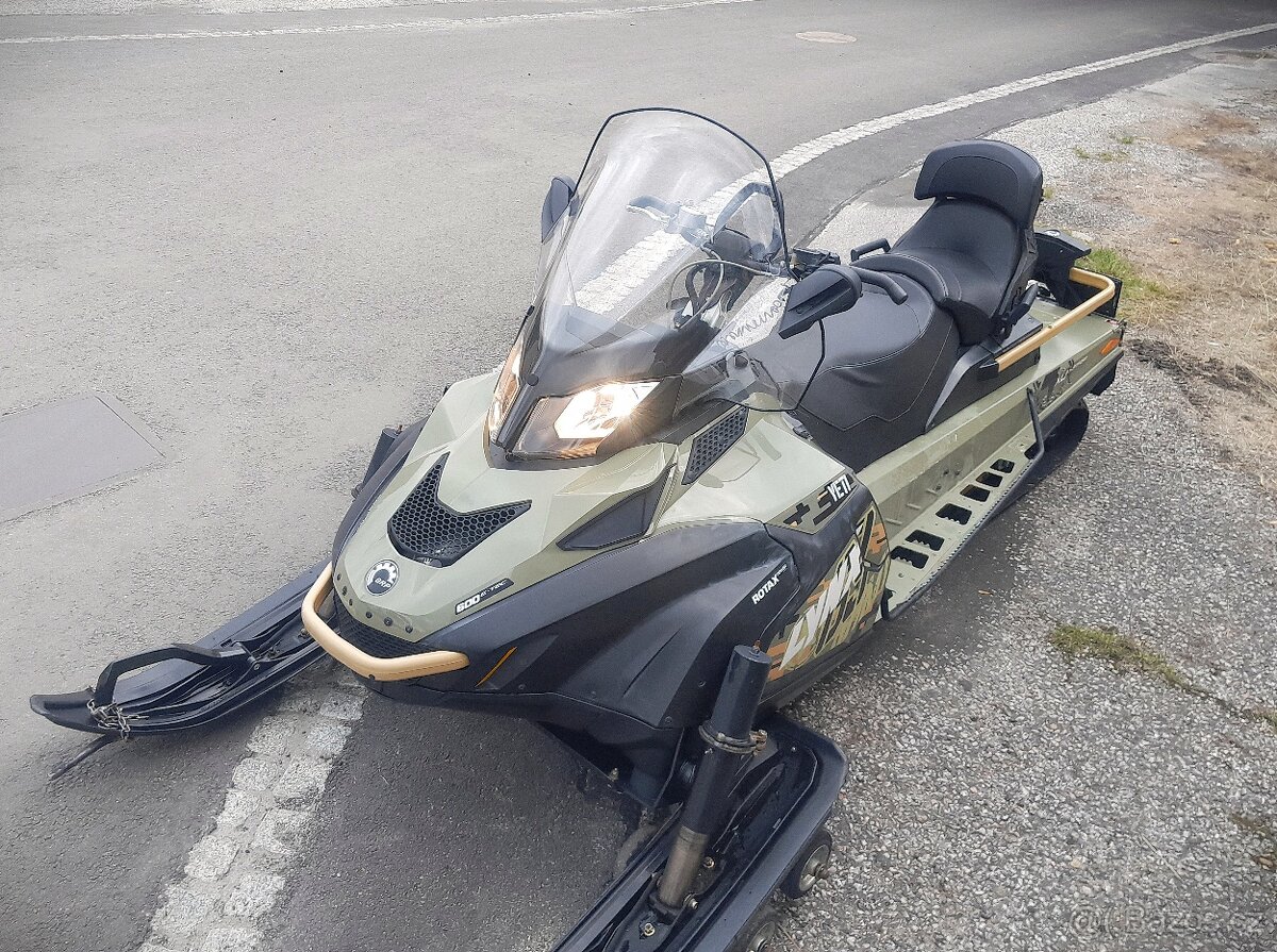 Lynx 69 Yeti Army 600 E-tec - 2