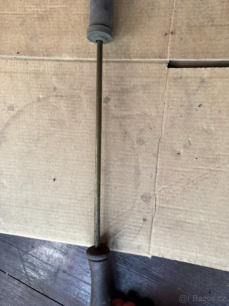 mosazná pumpička na motocykl - 2