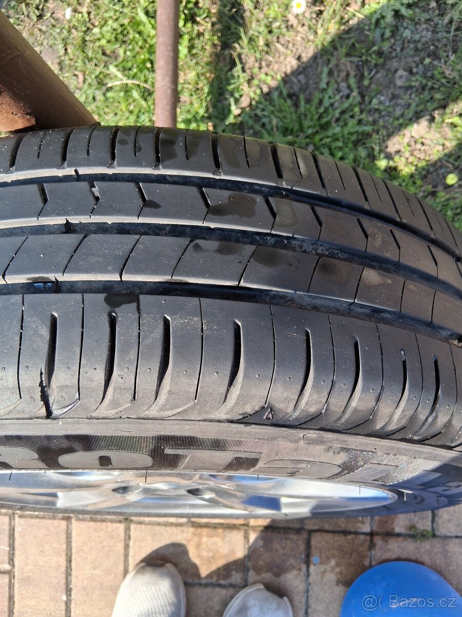 Zanovne Pneu a diski. 185/65 r. 15.. - 2