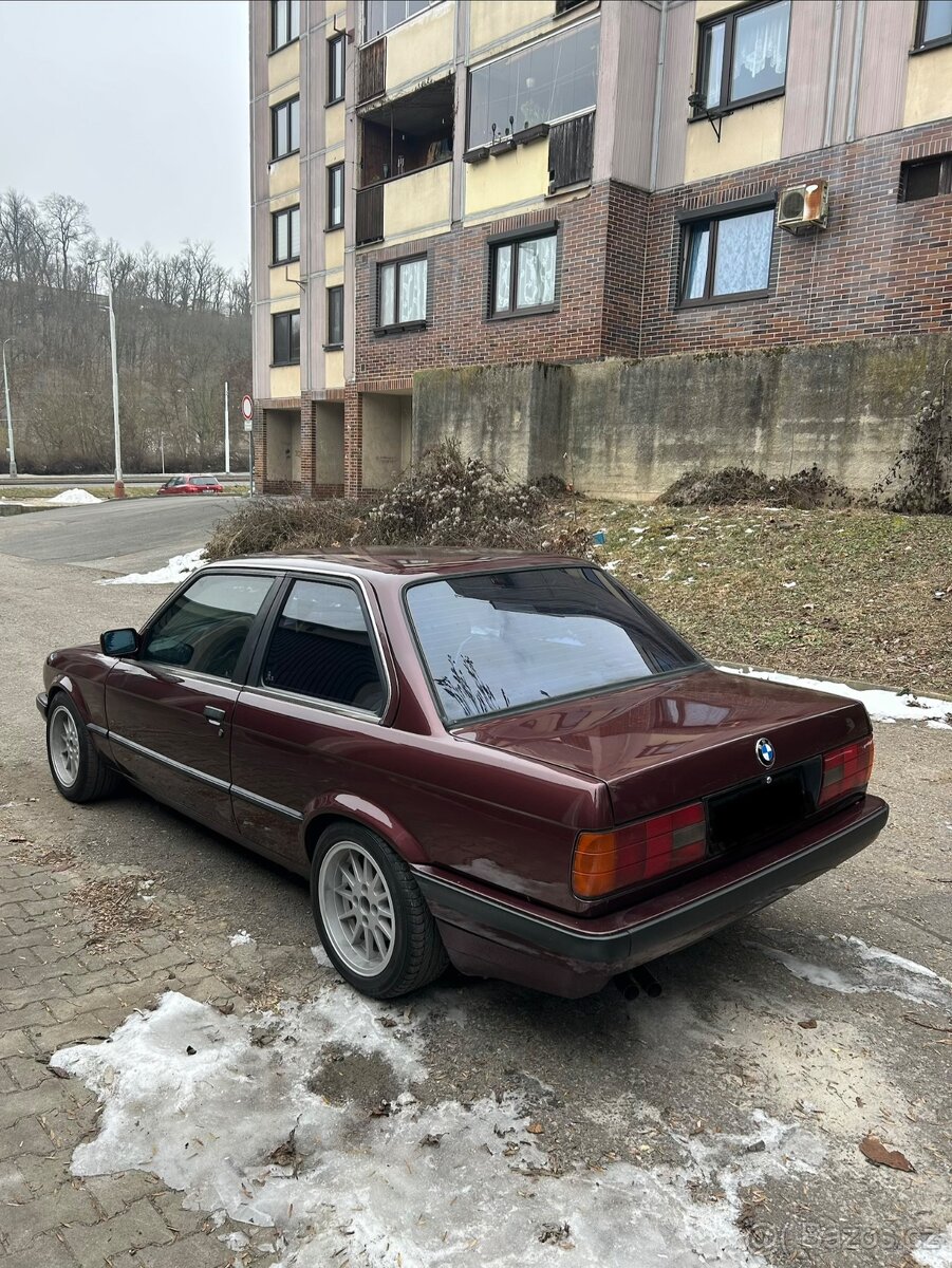 Prodam BMW e30 kupe 320i - 2