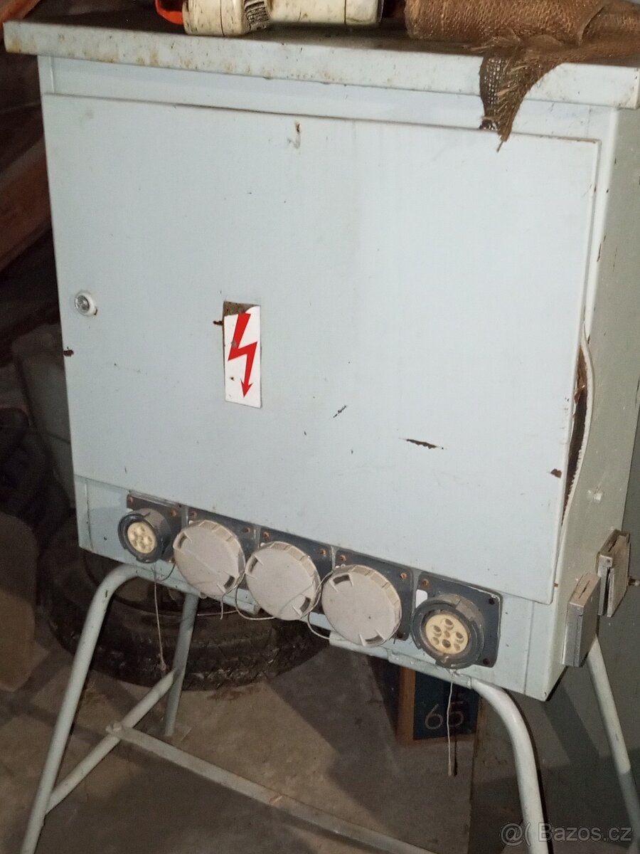 Rozvodná stanice 380v a 220v - 2