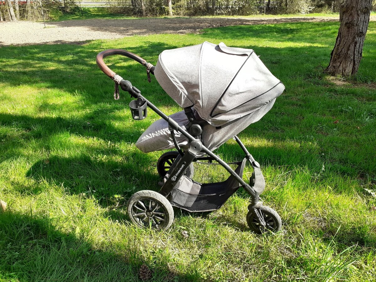 Prodám kočárek Kinderkraft - 2