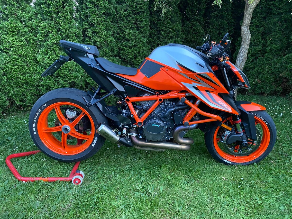 KTM Superduke 1290 R 2023 + Tech Pack - 2
