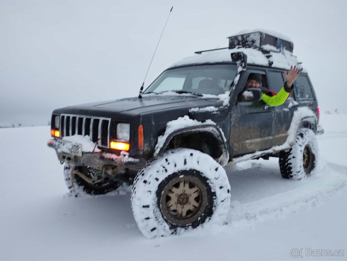Jeep cherokee xj 4.0 manuál LPG - 2