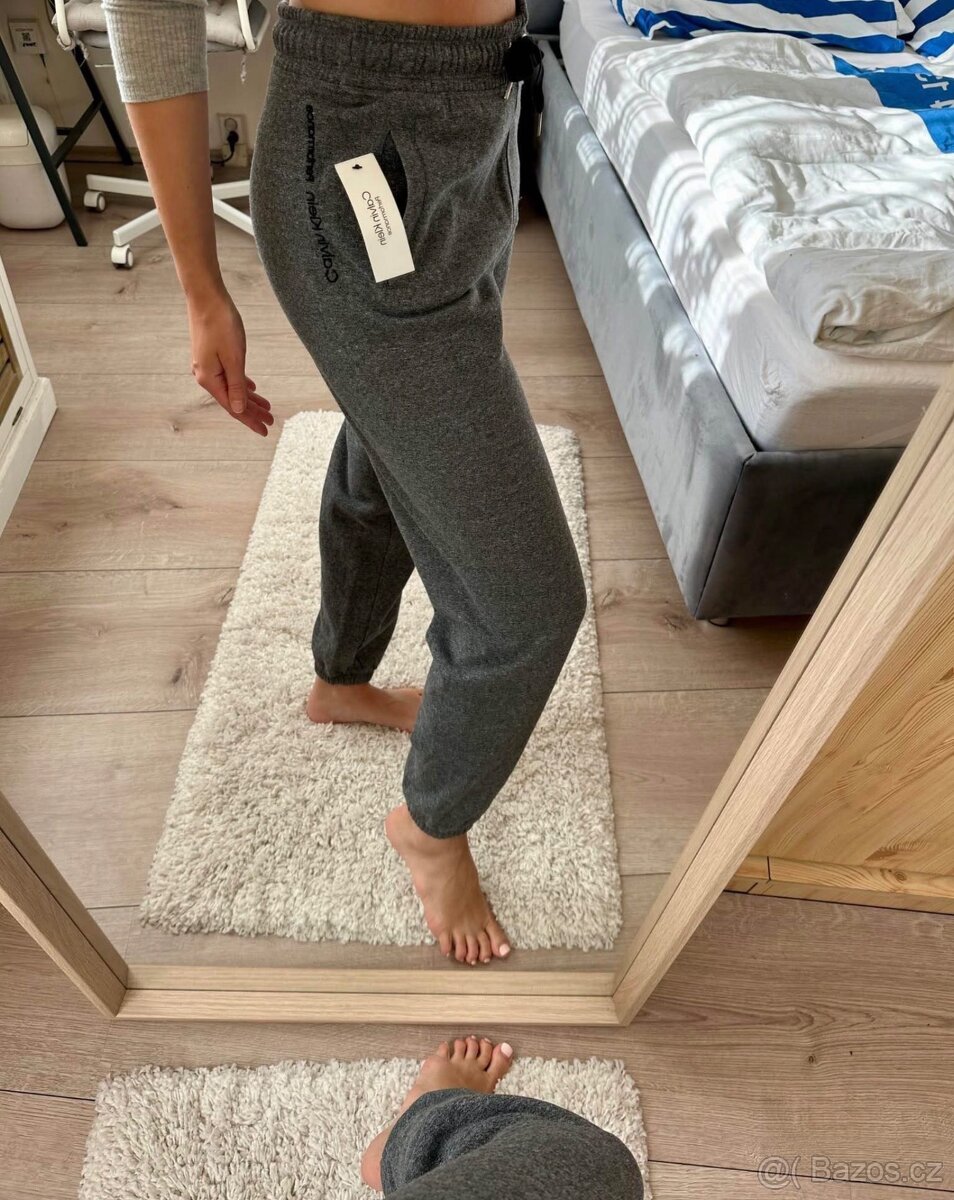 CALVIN KLEIN ŠEDÉ TEPLÁKY - 2