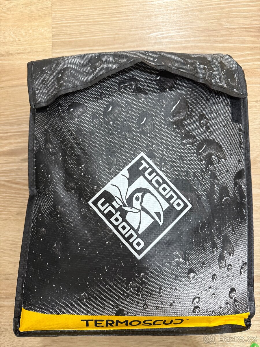 Tucano Urbano deka na skútr - 2