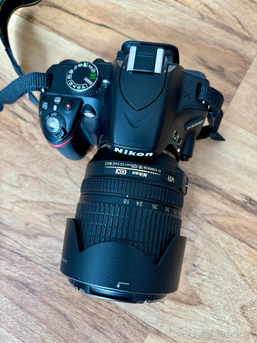 Zrcadlovka Nikon D3200 tělo + objektiv 18-105 mm + brašna - 2