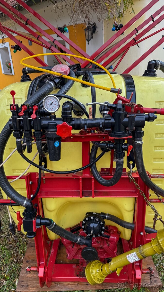 Polní postřikovač HARDI 600l – nesený - 2