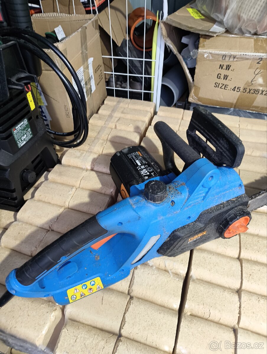 NAREX elektrická pila - 2