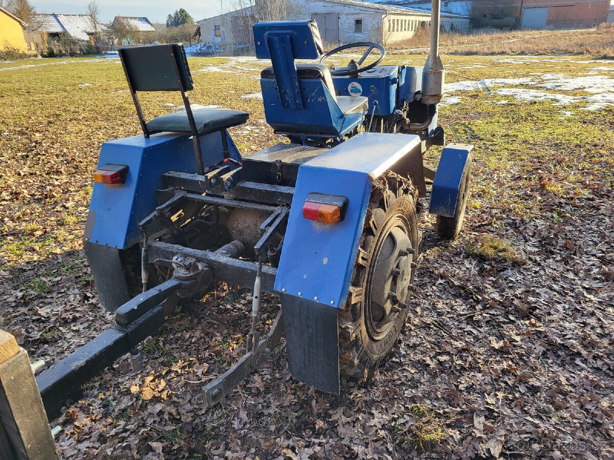 Malotraktor domácí výroby - 2