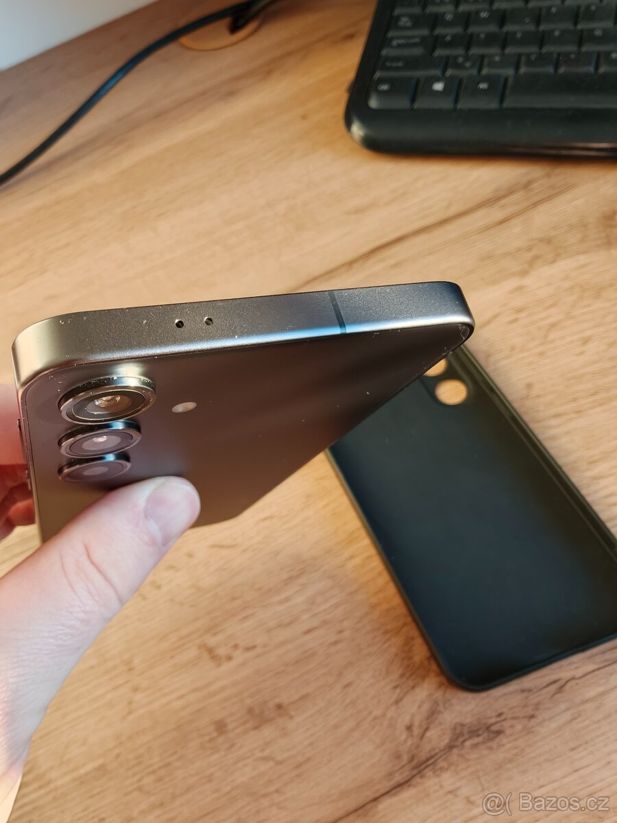 Samsung S24 + 256gb černá - 2