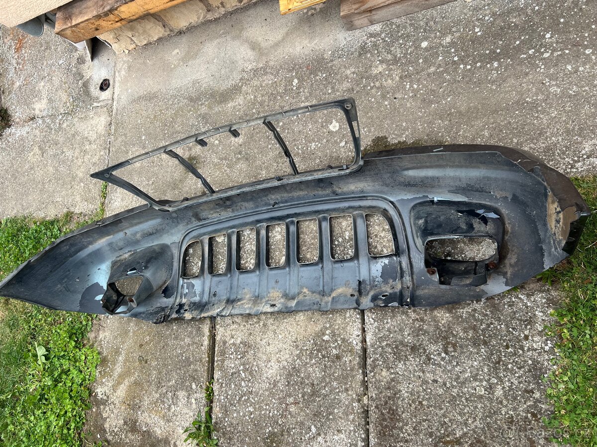 Přední nárazník jeep wj - 2