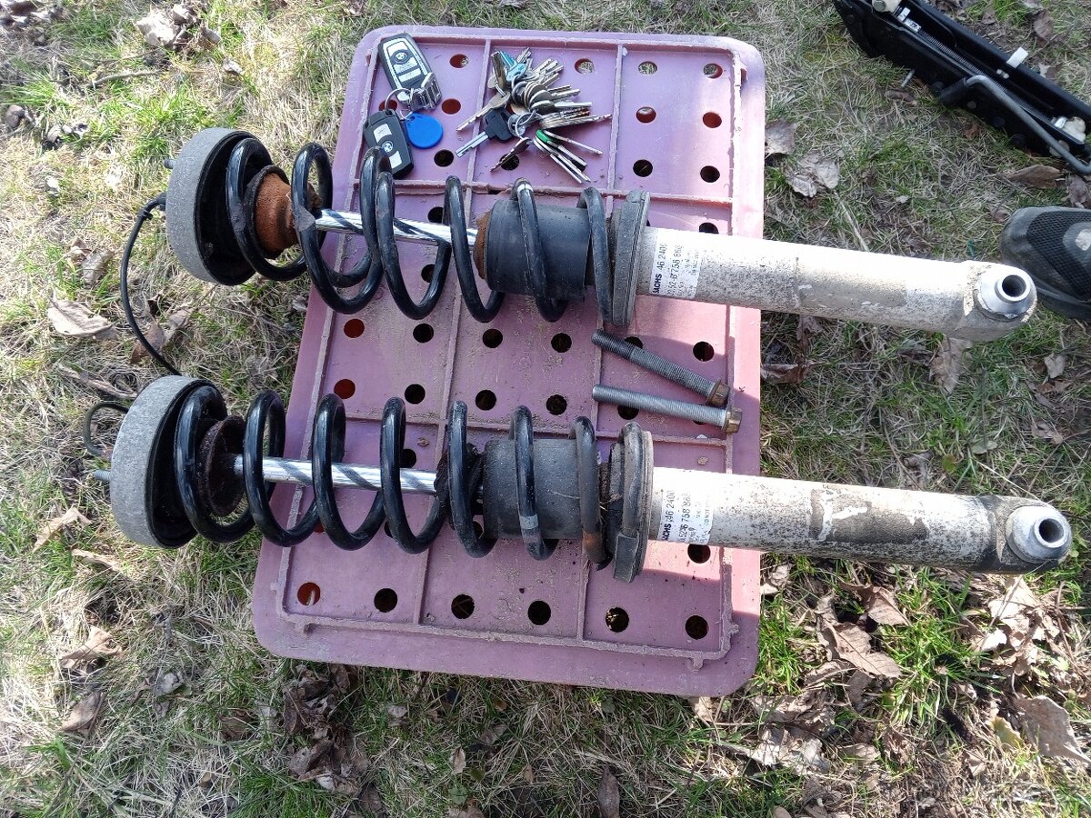 BMW 7 e65 e66 zadní náprava - tlumiče - 2