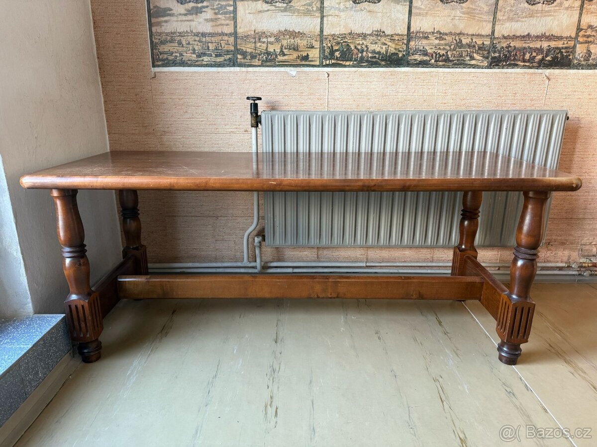 konferenční stolek - 2