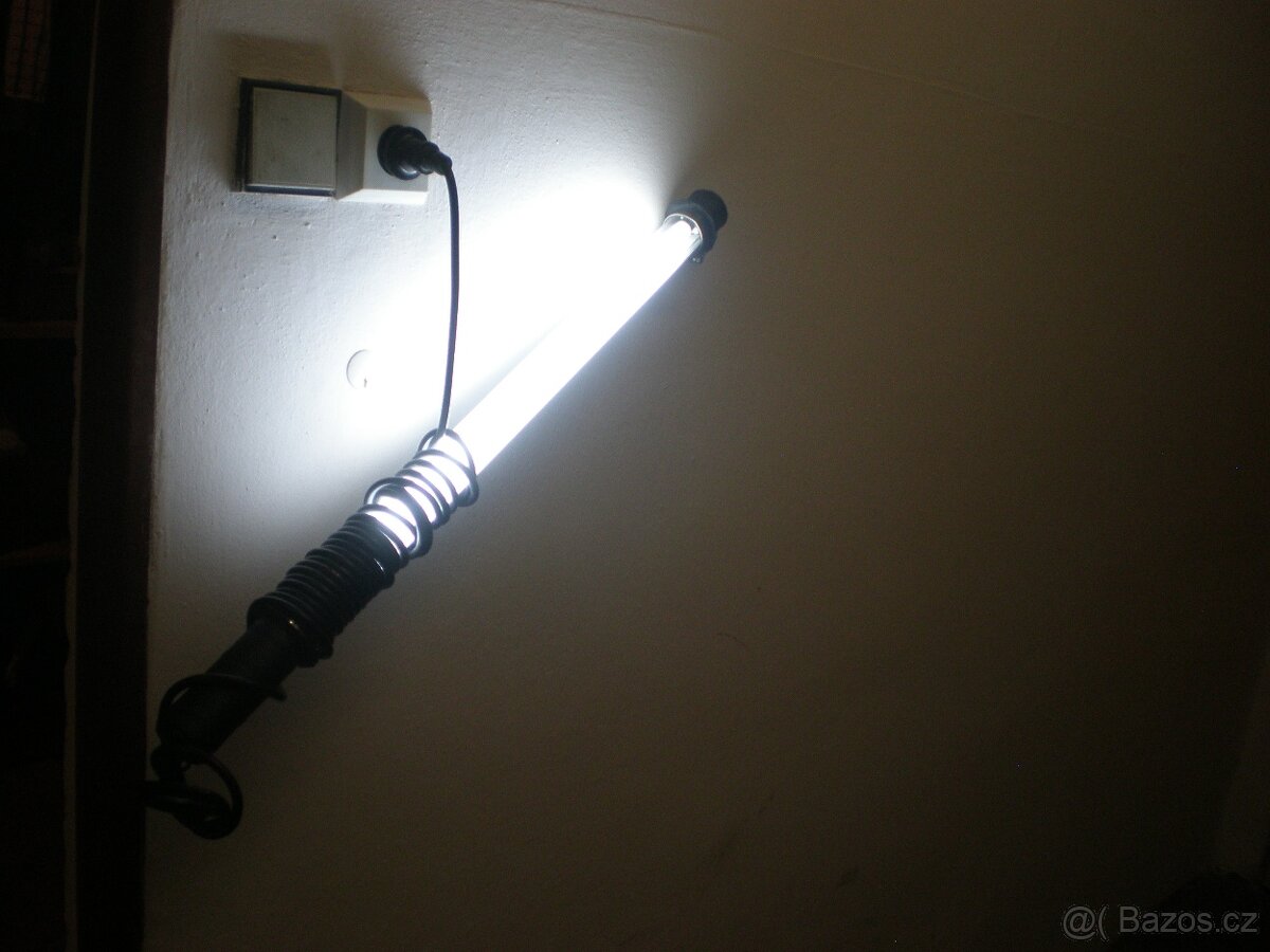 PŘENOSNÁ LAMPA - 2