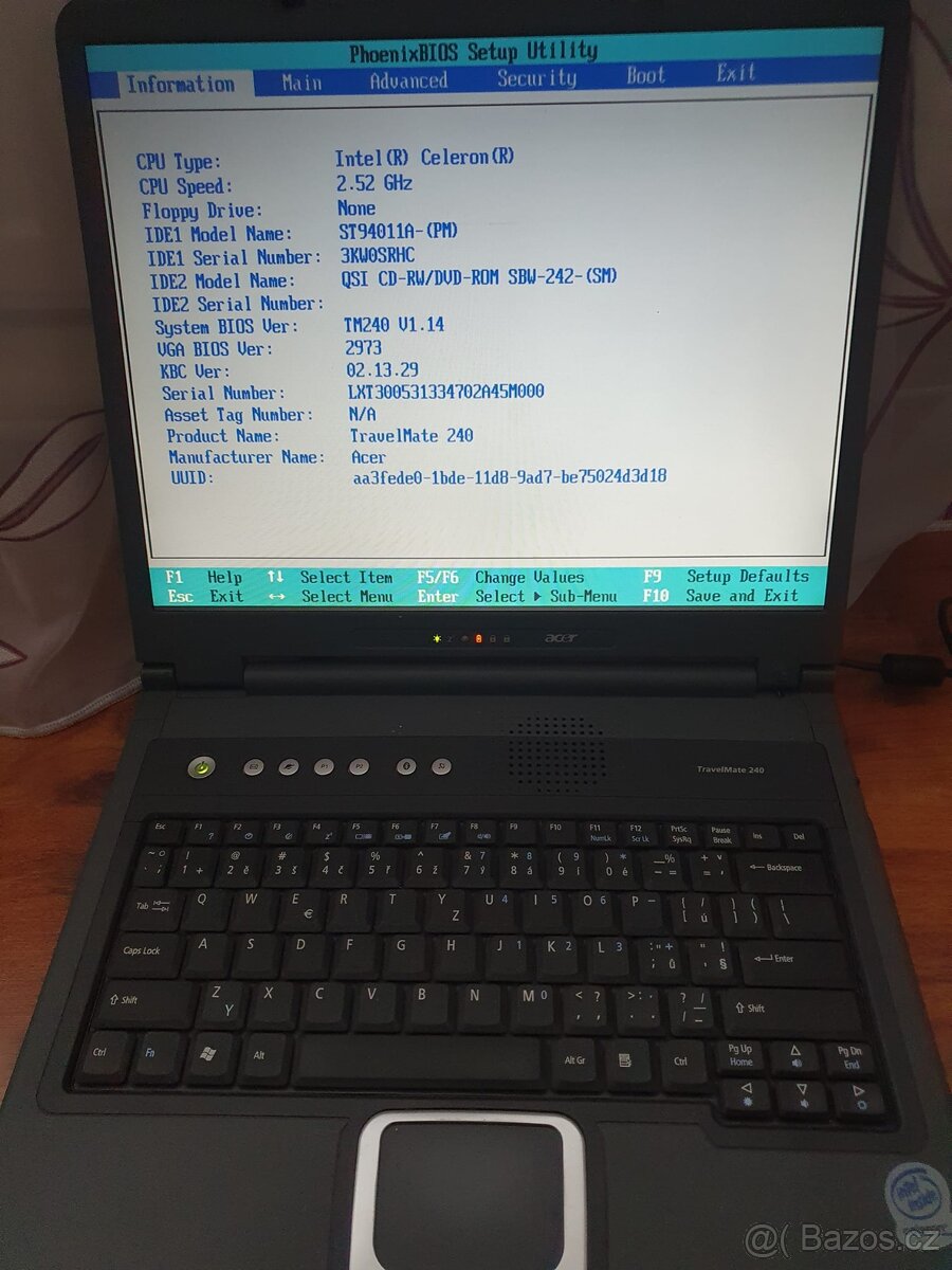 Starsi historicky Notebook s Celeronem - 2