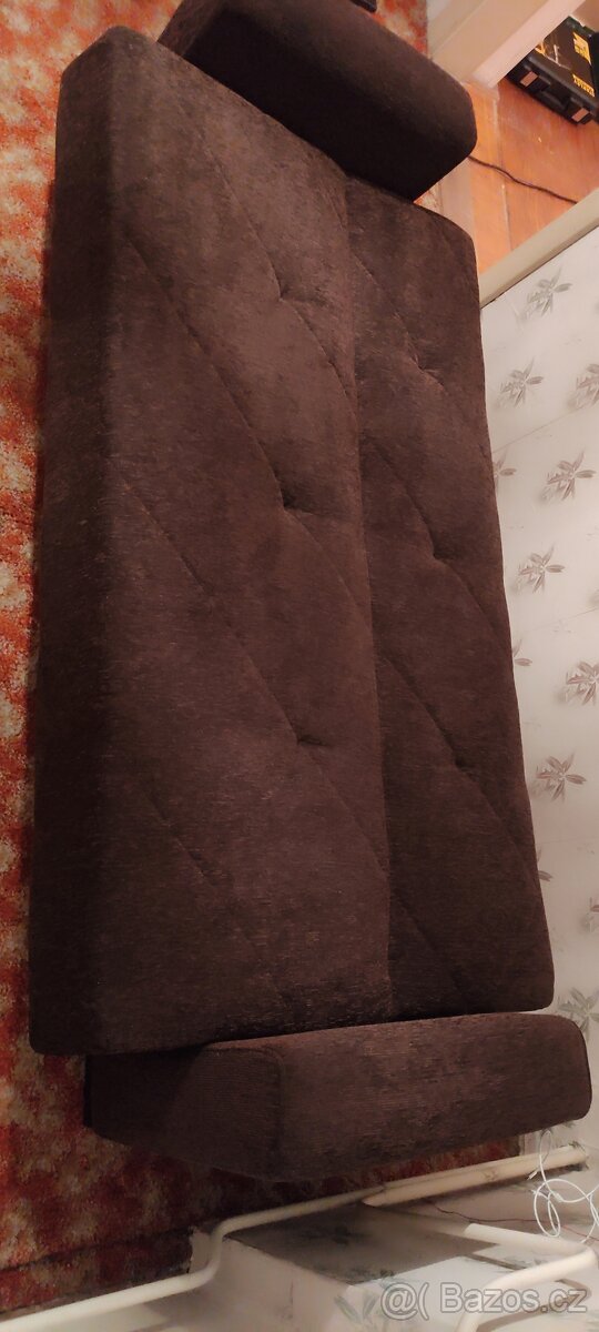 Rozkládací gauč - 2