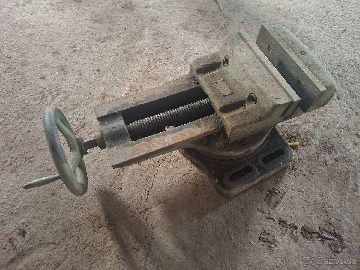 Strojní svěrák MTS TOS ROLICE 230. - 2