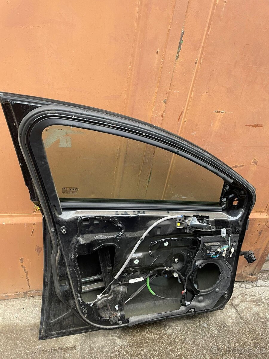 Ford Mondeo Dveře přední levý - 2