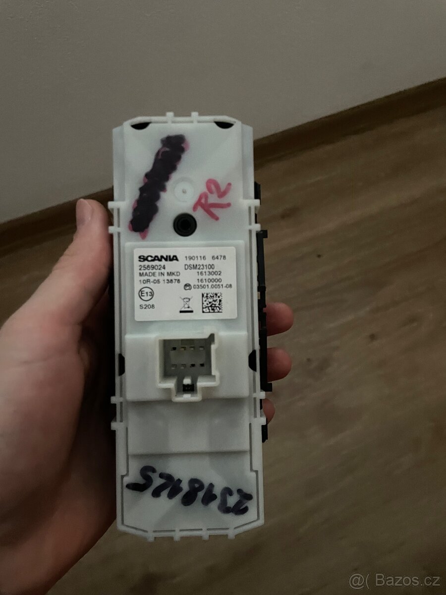 Ovladaci panel pro okna Scania - 2