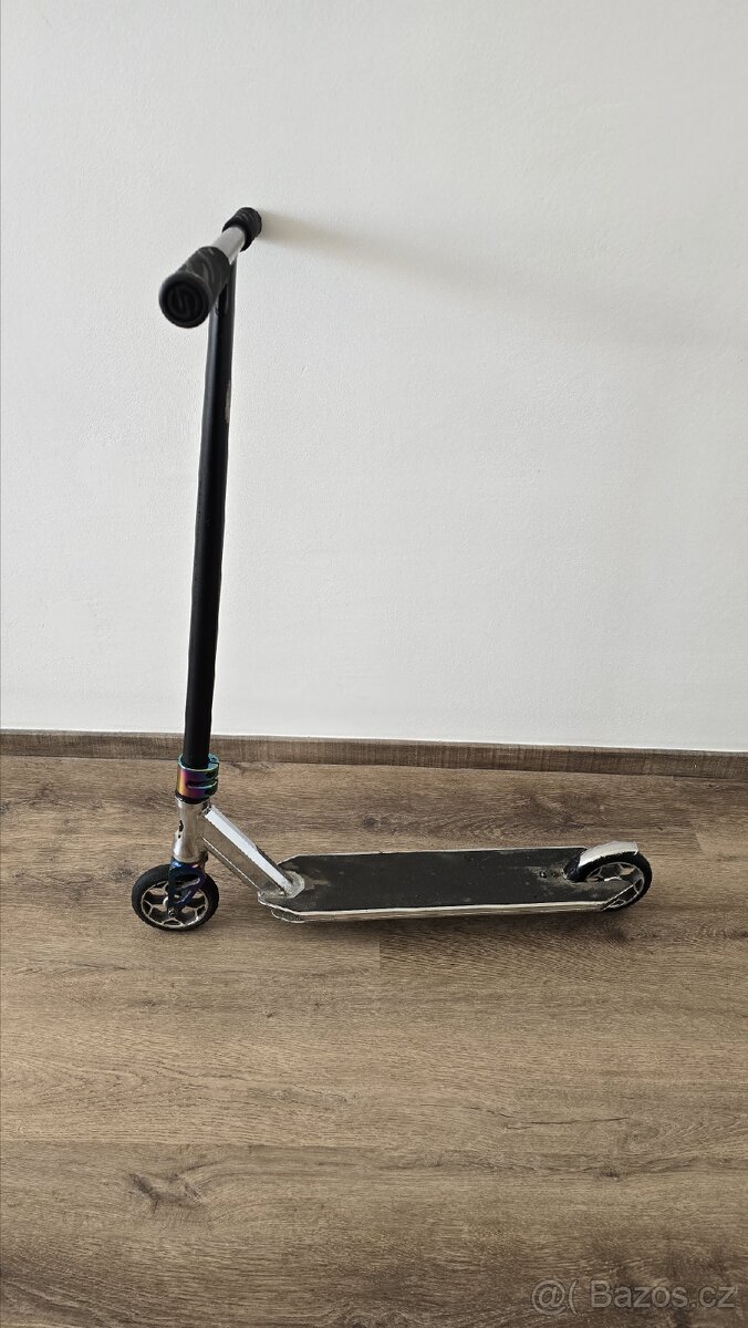 Freestyle koloběžka Striker – Skvělý stav - 2