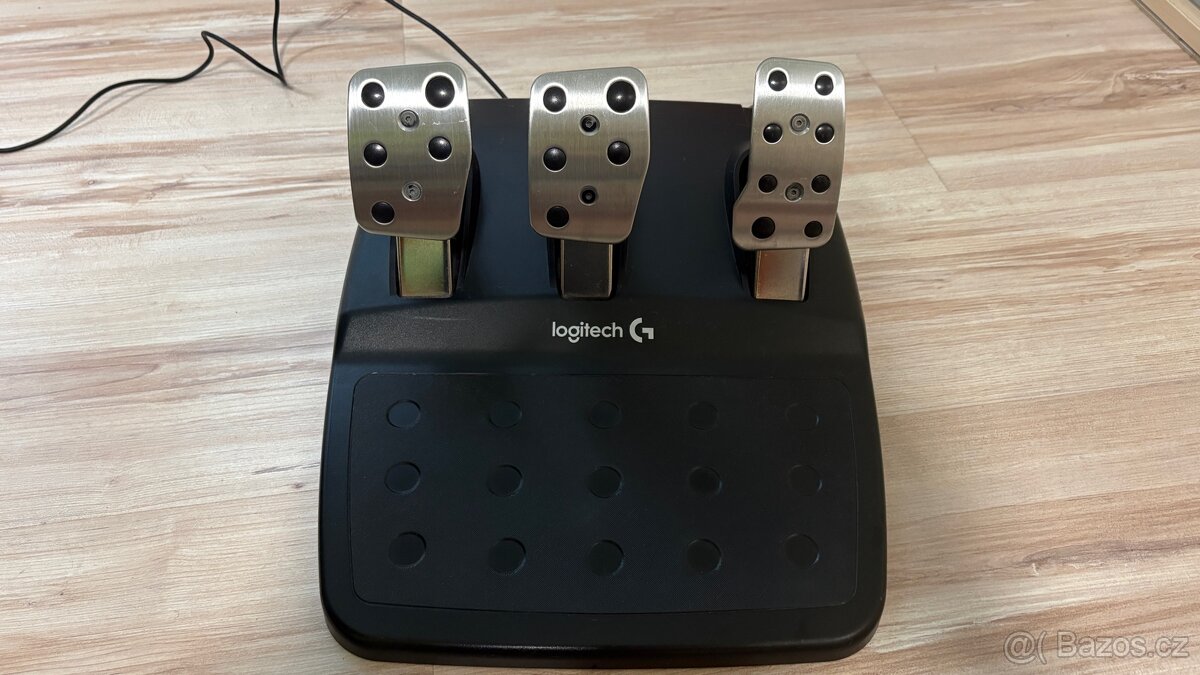 Volant Logitech G29 + řadící páka – PS3 / PS4 / PC - 2
