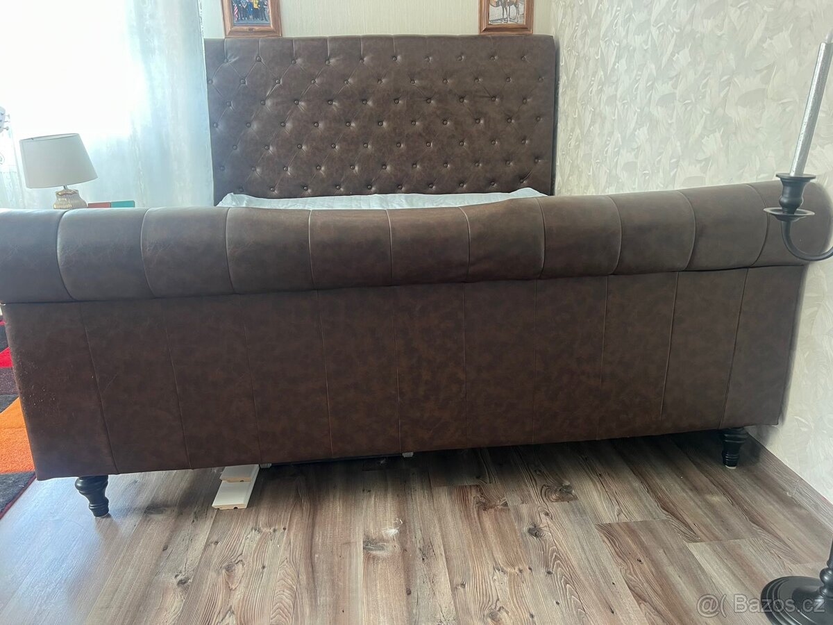 Manželská postel Chesterfield (180x200) - 2