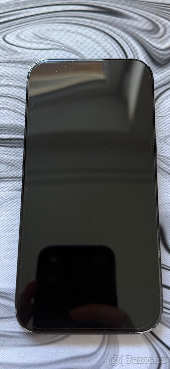 Apple iPhone 15 256GB - 2