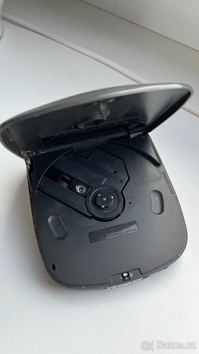 přenosný CD přehrávač KENWOOD DPC - 761 - 2