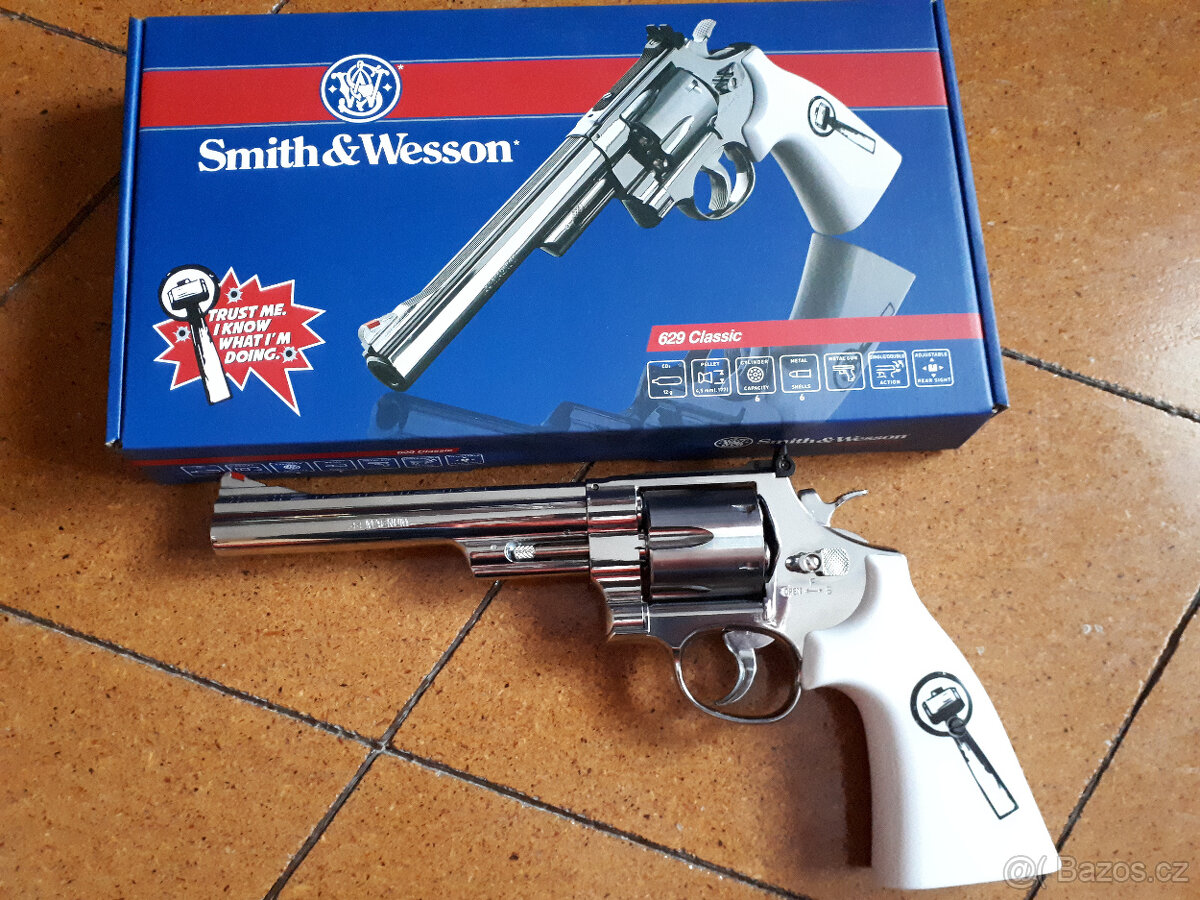 SMITH & WESSON 629 - 2