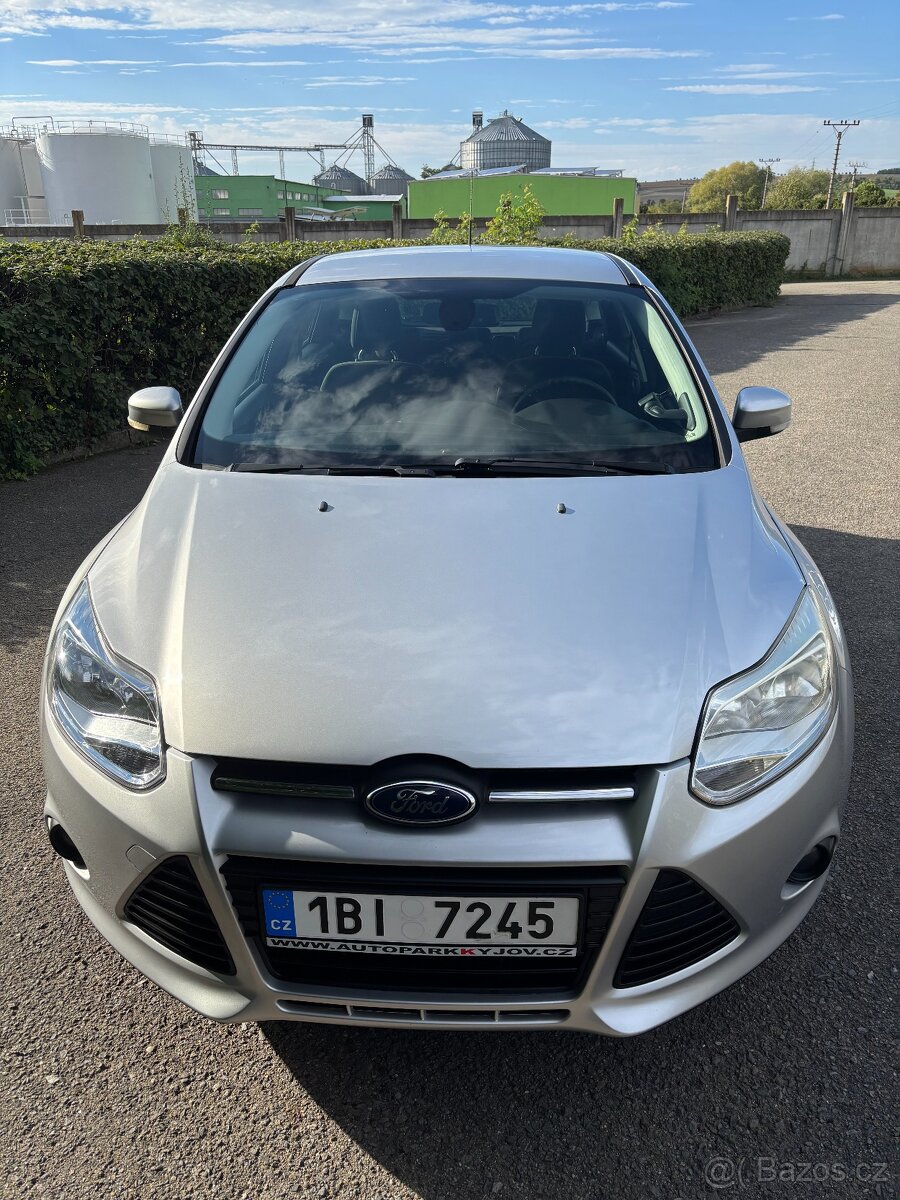 Ford Focus III 1.6 (77kw) benzín - 2