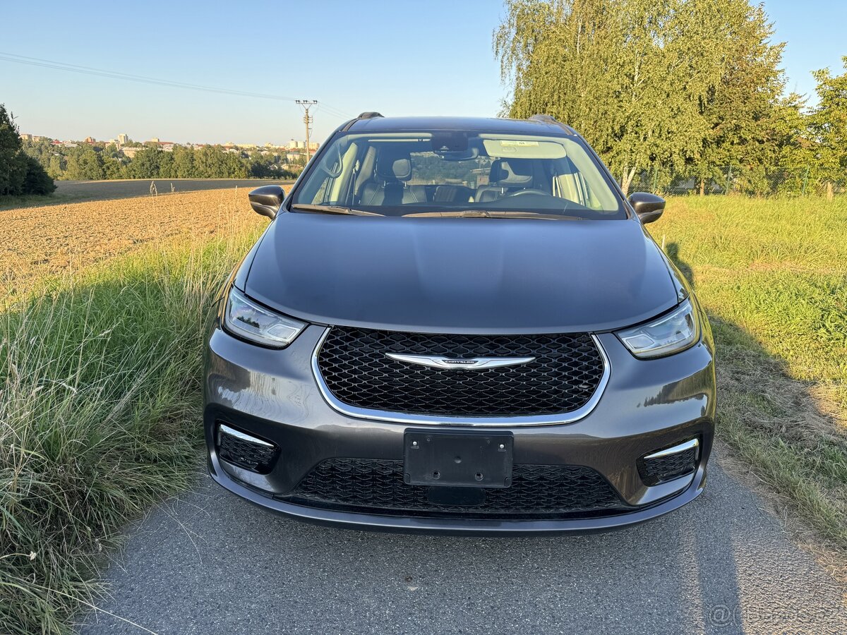 Chrysler Pacifica 2022 radar záruka nebourané DPH - 2