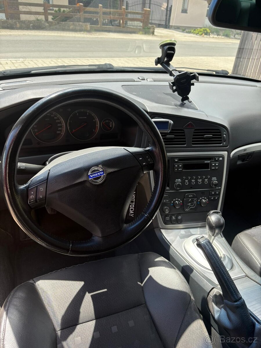 Volvo S60 2.4D5 96Kw - 326tis. km - 2