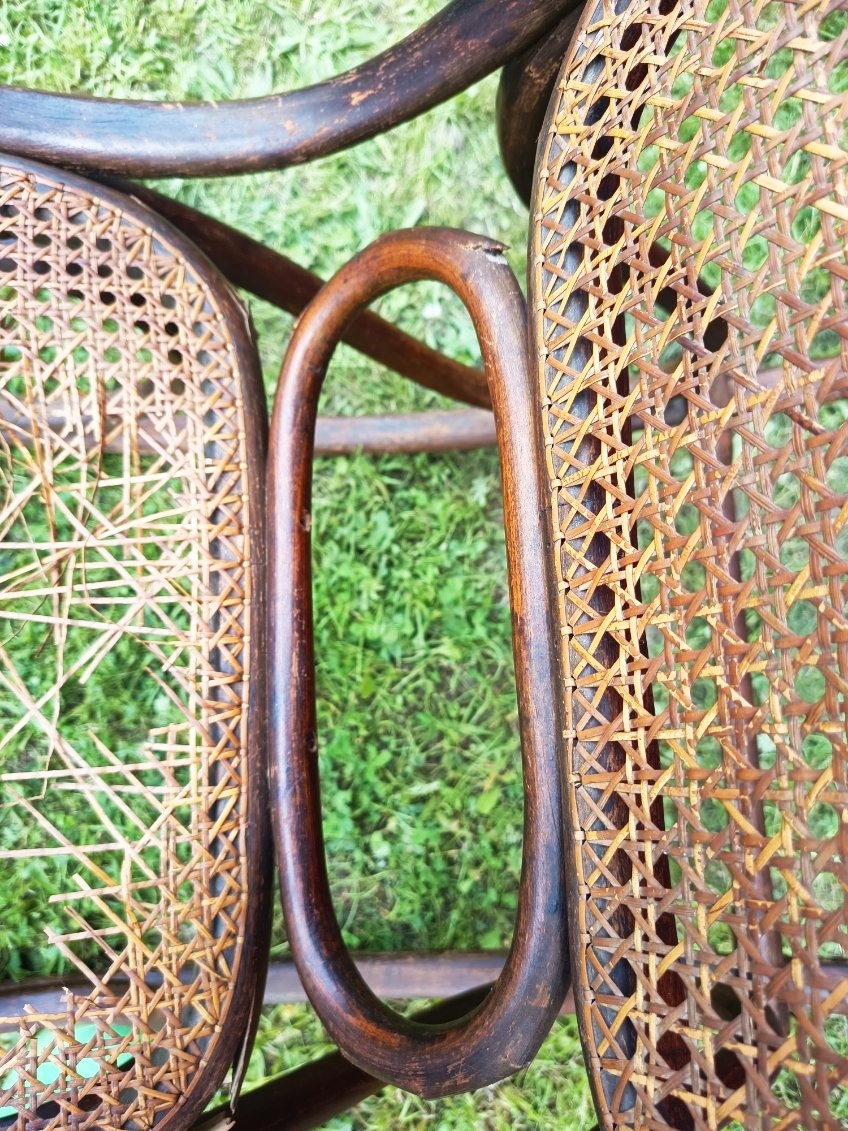 Prodám starožitné houpací křeslo Thonet - 2