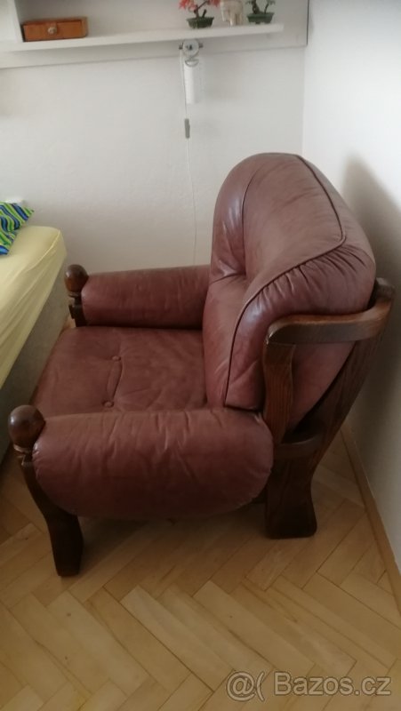 Luxusní a bytelné křeslo ušák - 2