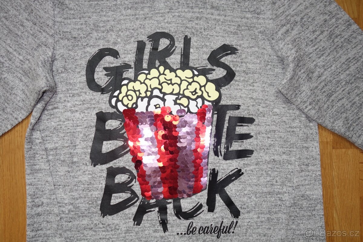 Dívčí šedá mikina s kapucí a flitry vel.146/152 - 2