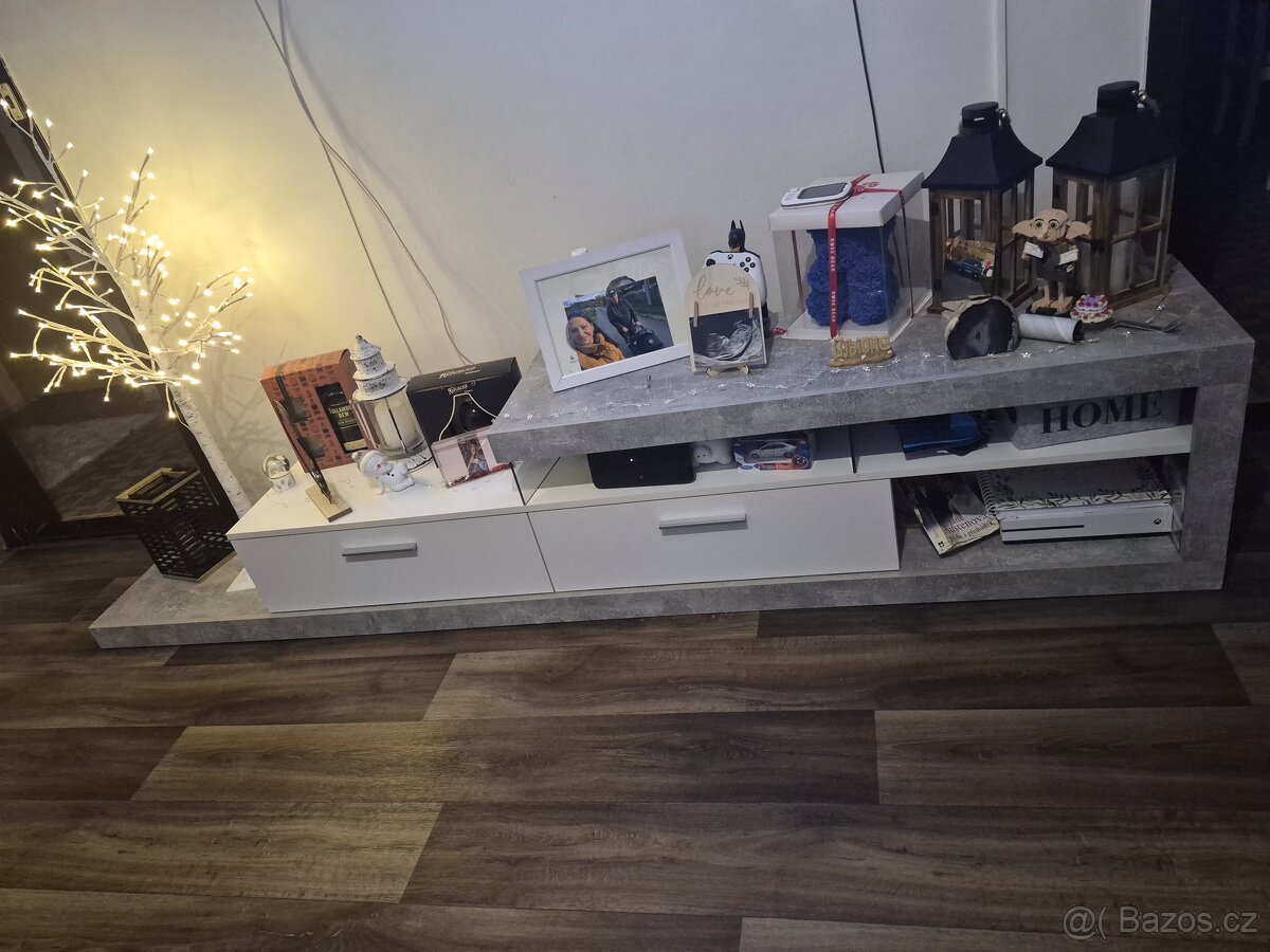 Prodám obývací stěnu - 2