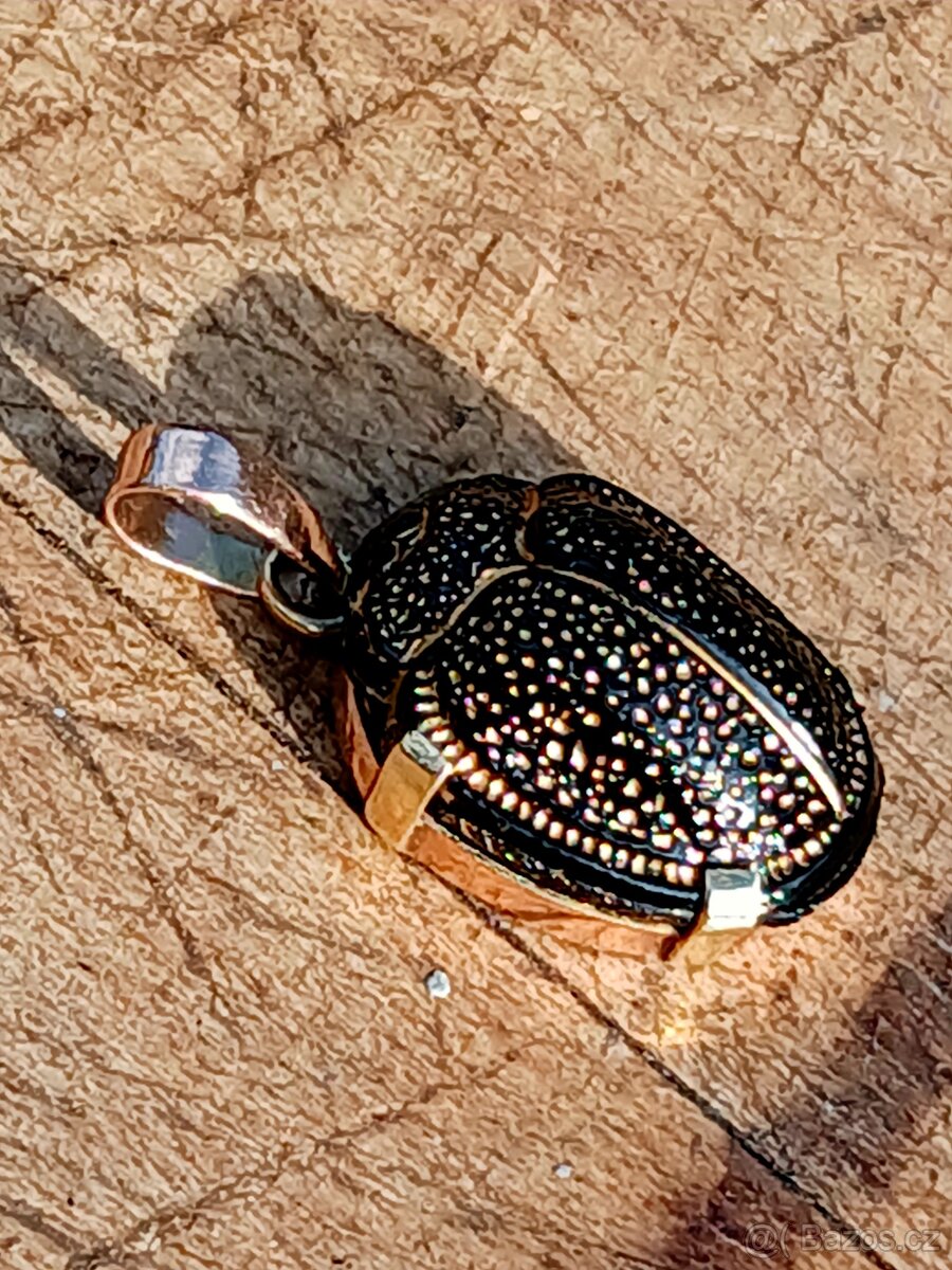 Zlatý přívěsek Skarab - 2