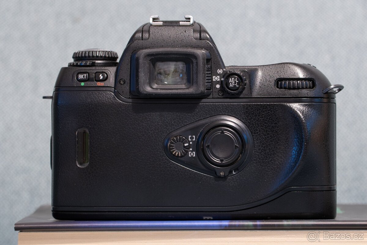 Nikon F80 – kinofilmová zrcadlovka - 2