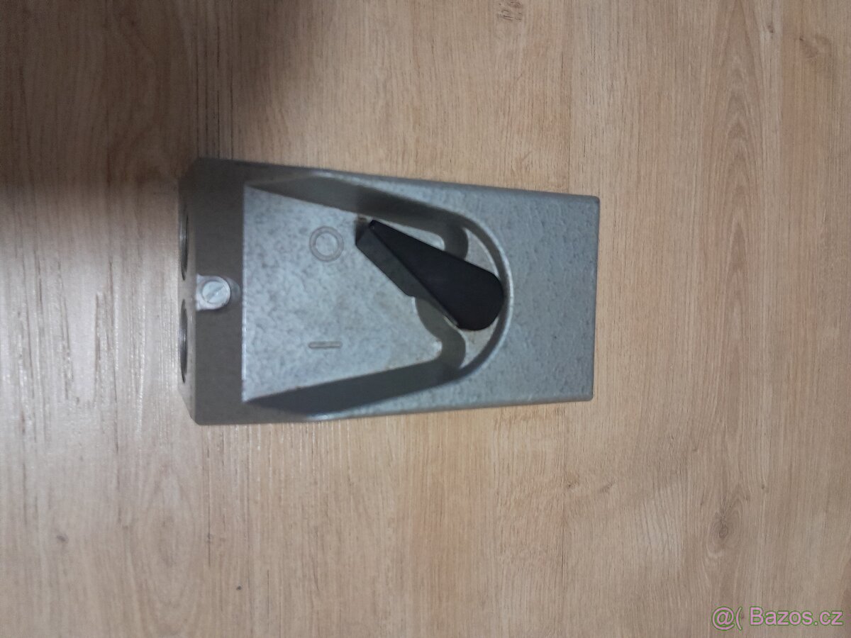 Vypínač na 380 - 2