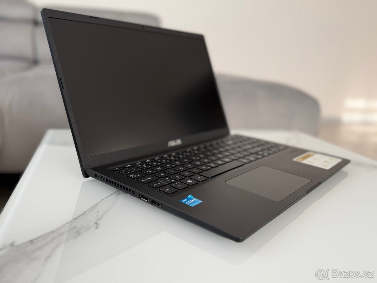 Notebook Asus Vivobook - Stav nového. - 2