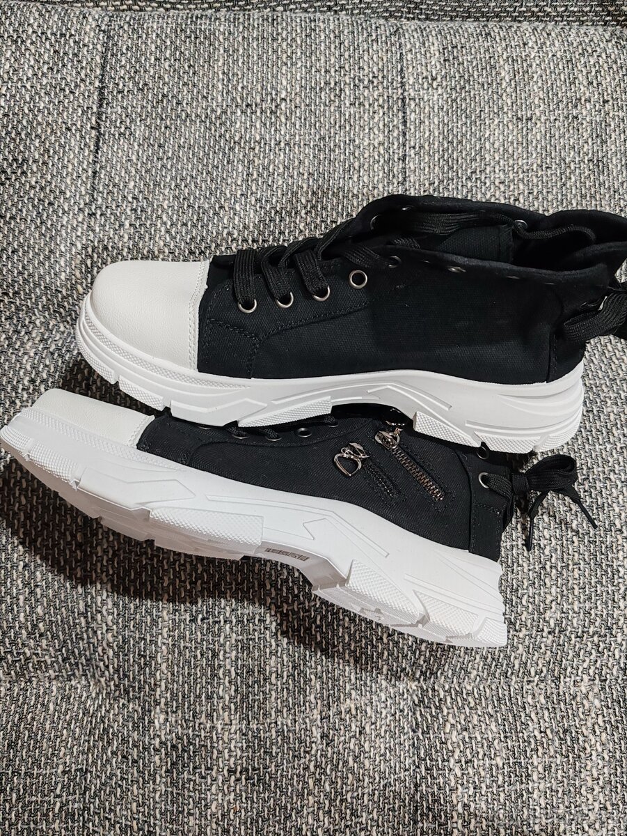 Nové Černo-bílé tenisky vel. 40 - 2