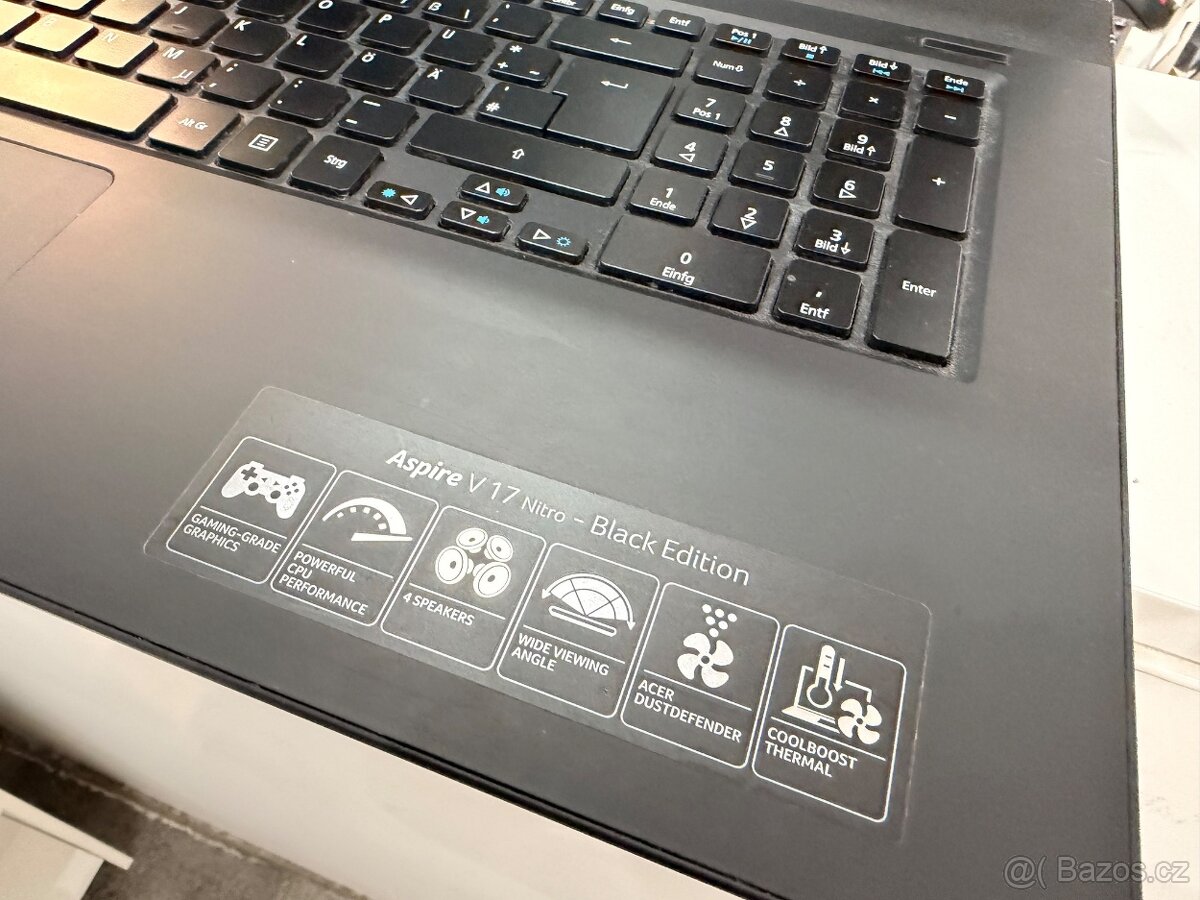Acer Nitro v17 - 2