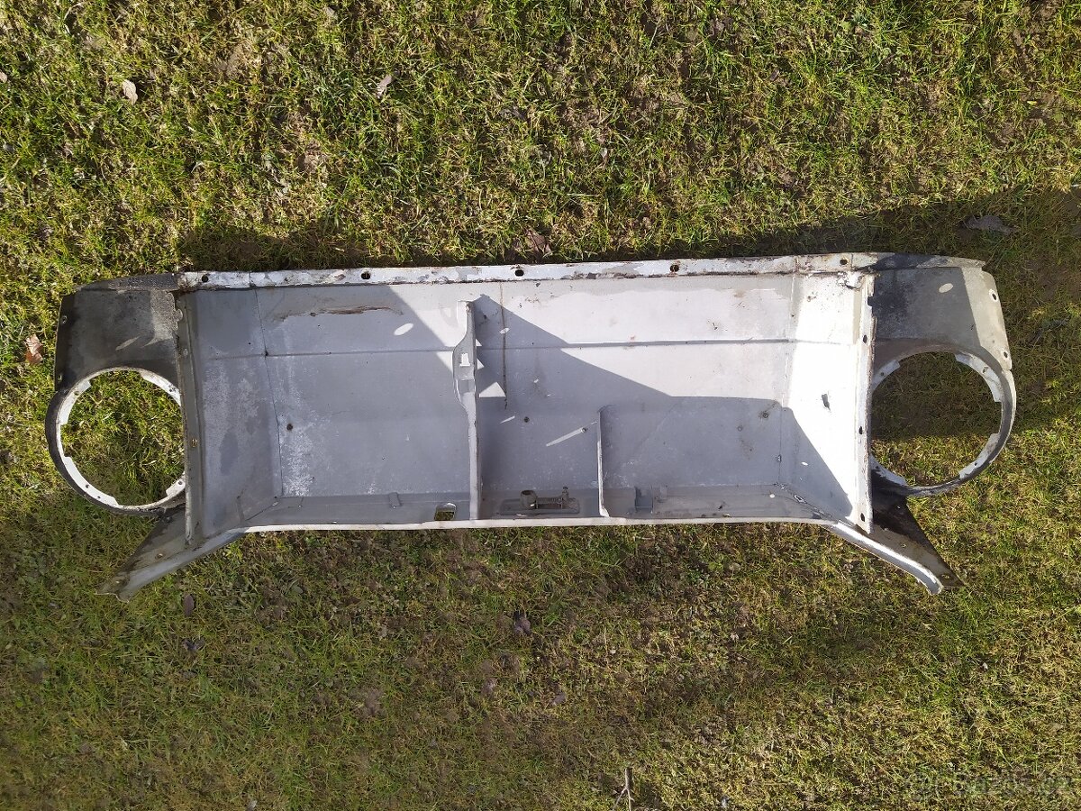 Přední čelo Škoda 100 - 2