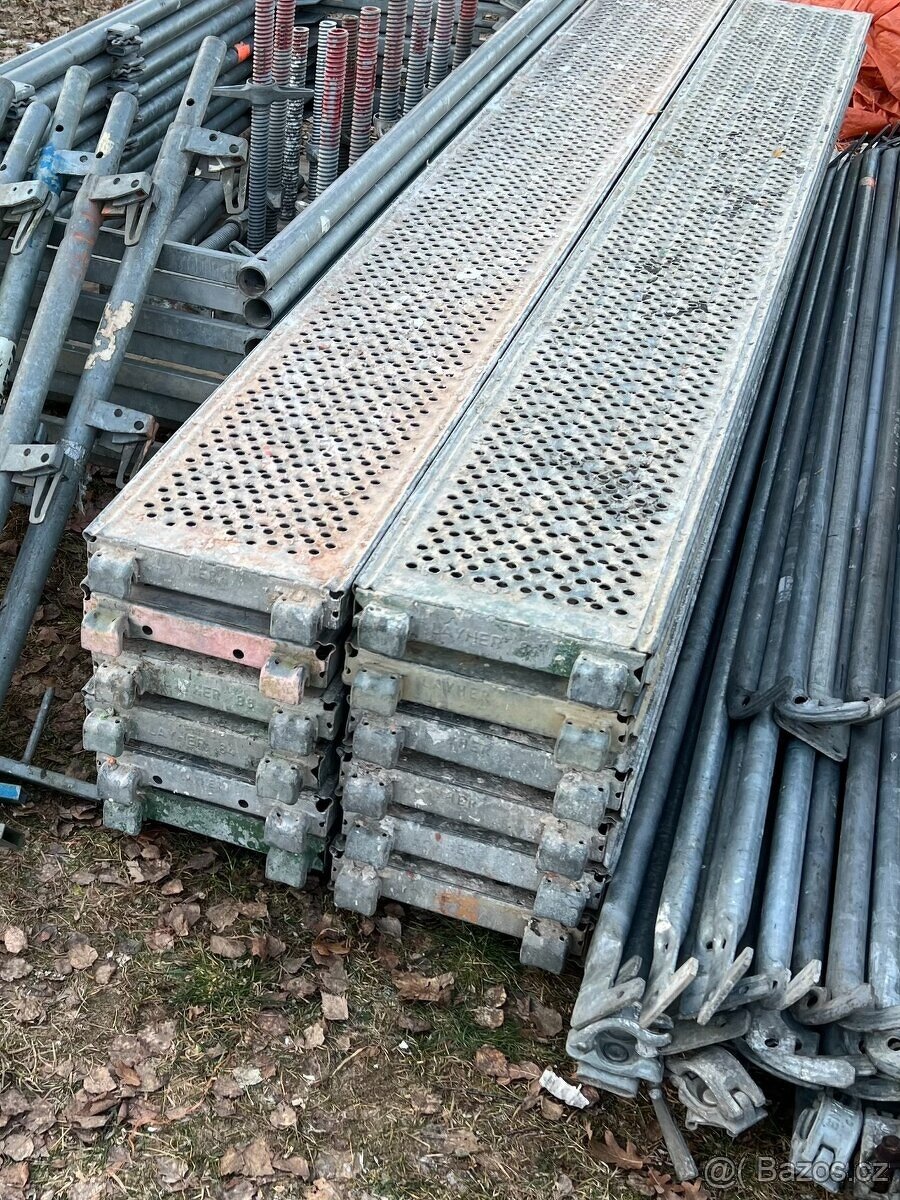 Lešení Layher. - 2