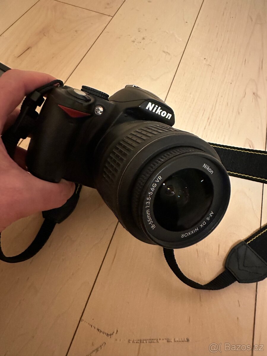 Nikon D 3000 - 2