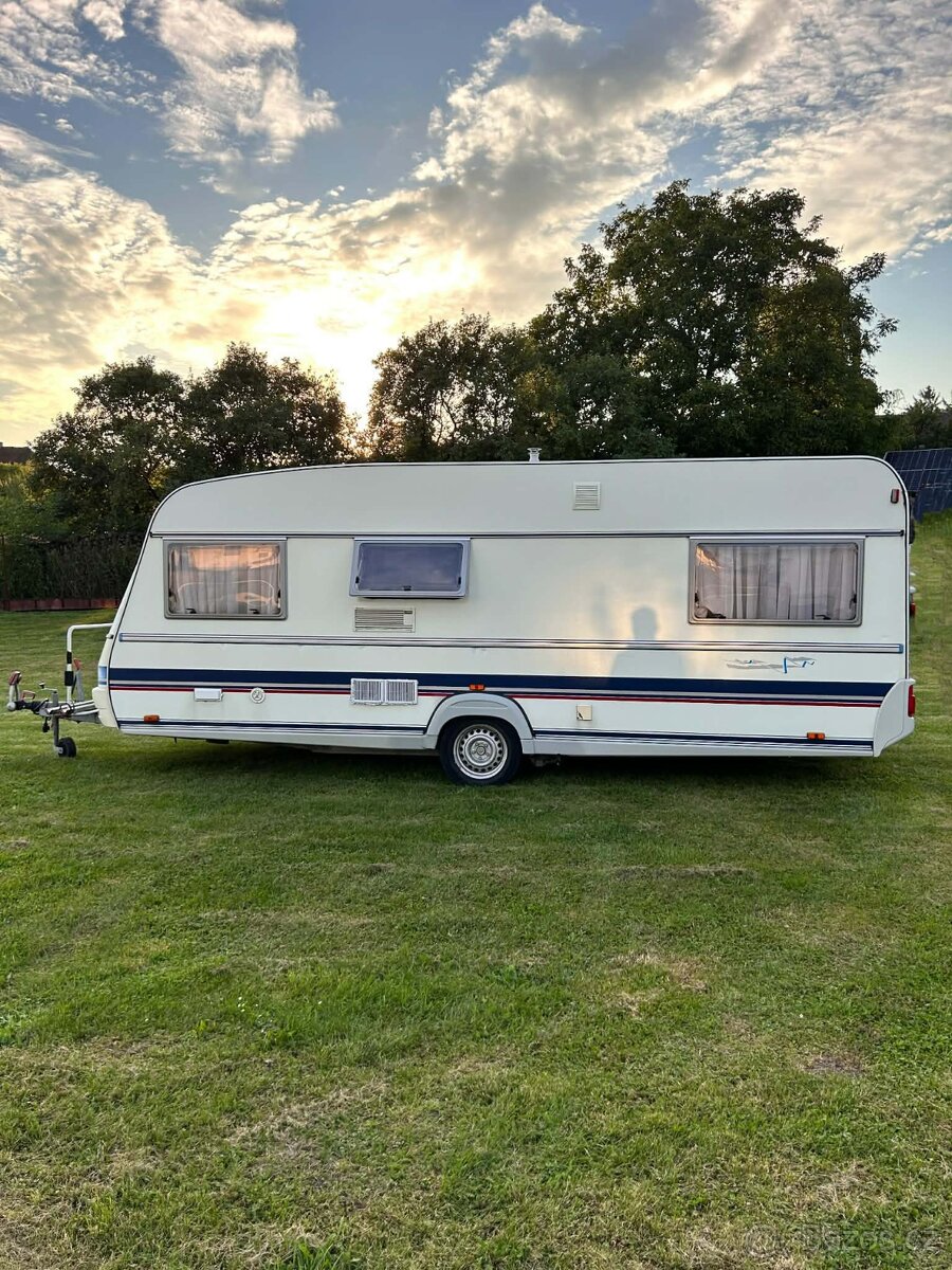 Karavan WILK , výborný stav, plná výbava - 2