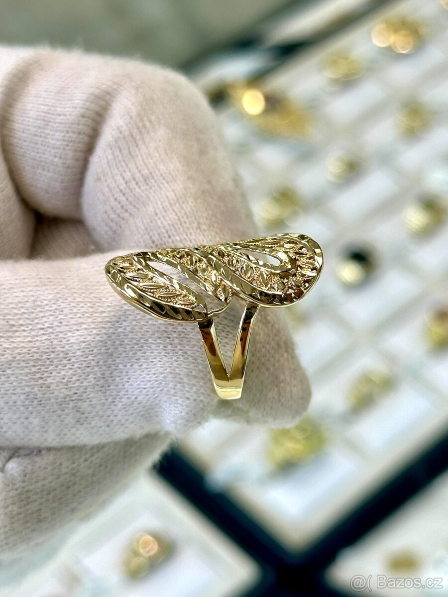 Zlatý prsten 3,27g - 2