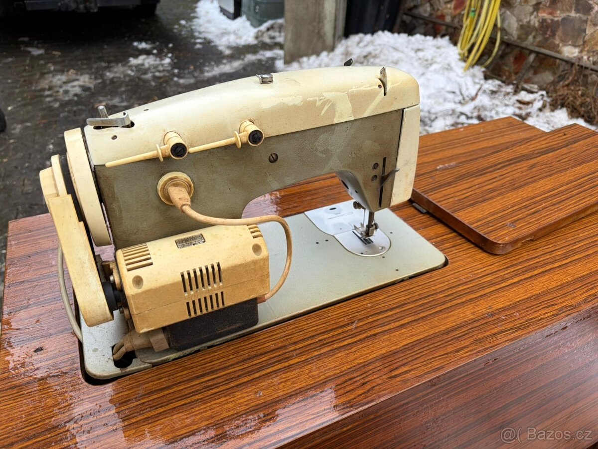 Šicí stroj Veritas - 2